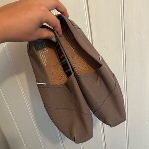 TOMS men’s 10 or women’s 12 grey Canvas Slip-On shoes